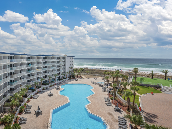 Fort Walton Beach Vacation Rental – Gulf Front Condo with Balcony Views & Modern Comforts